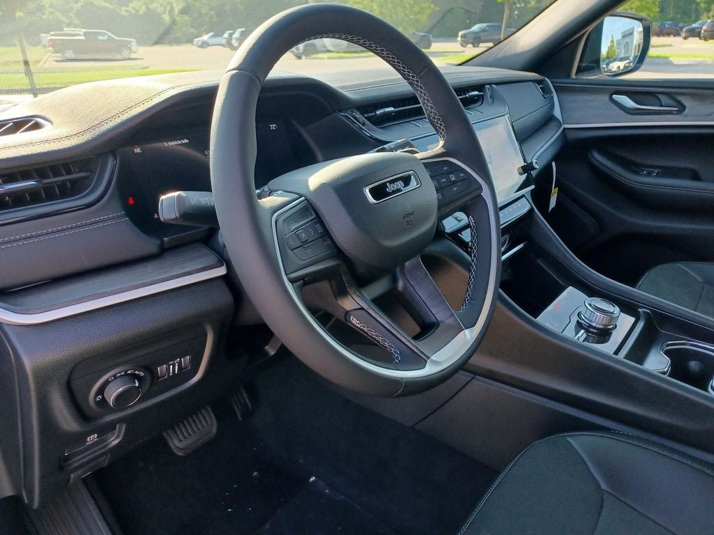 New 2026 Jeep Grand Cherokee L 4WD image 12