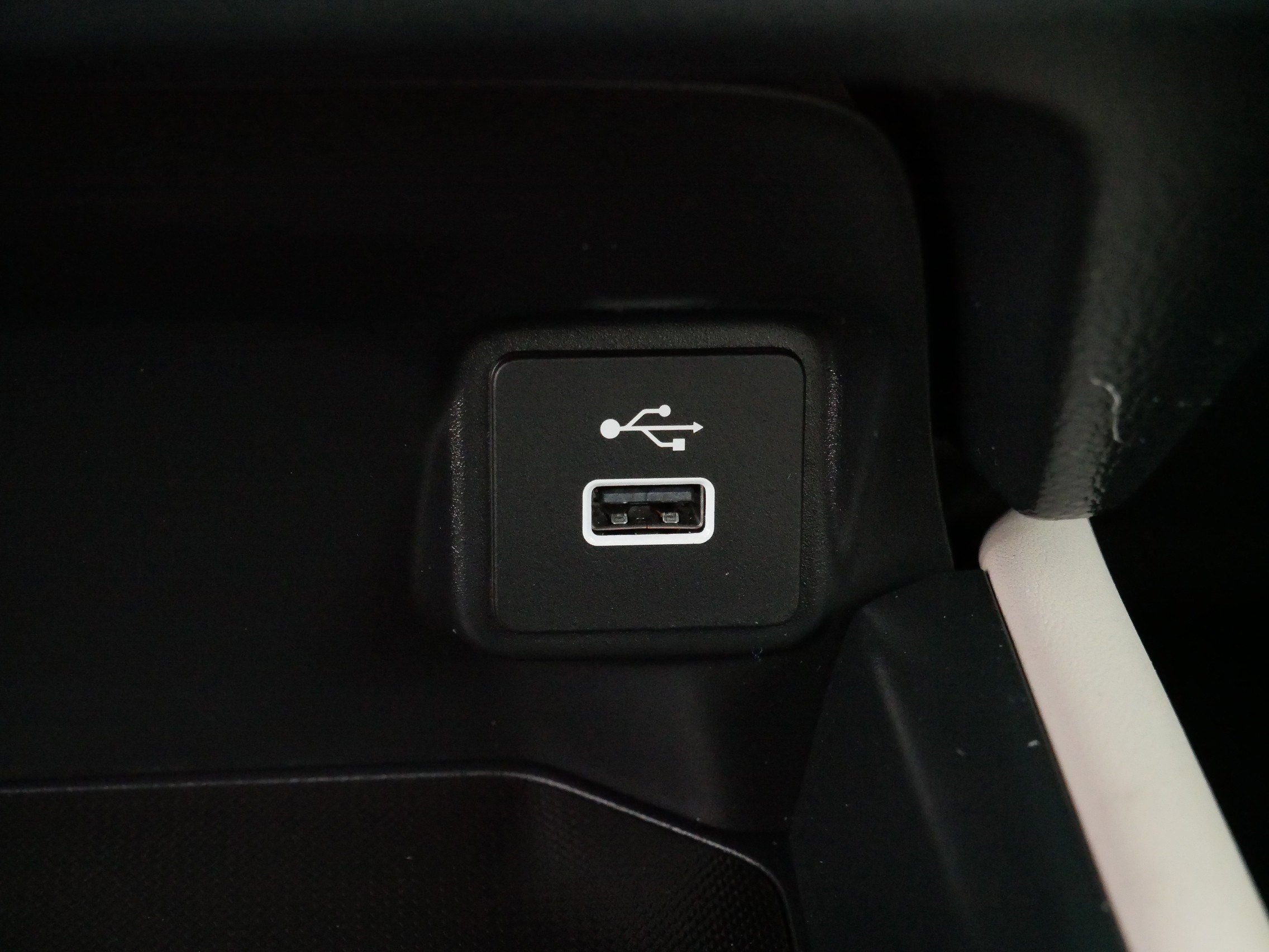 Certified 2023 Honda HR-V LX image 29