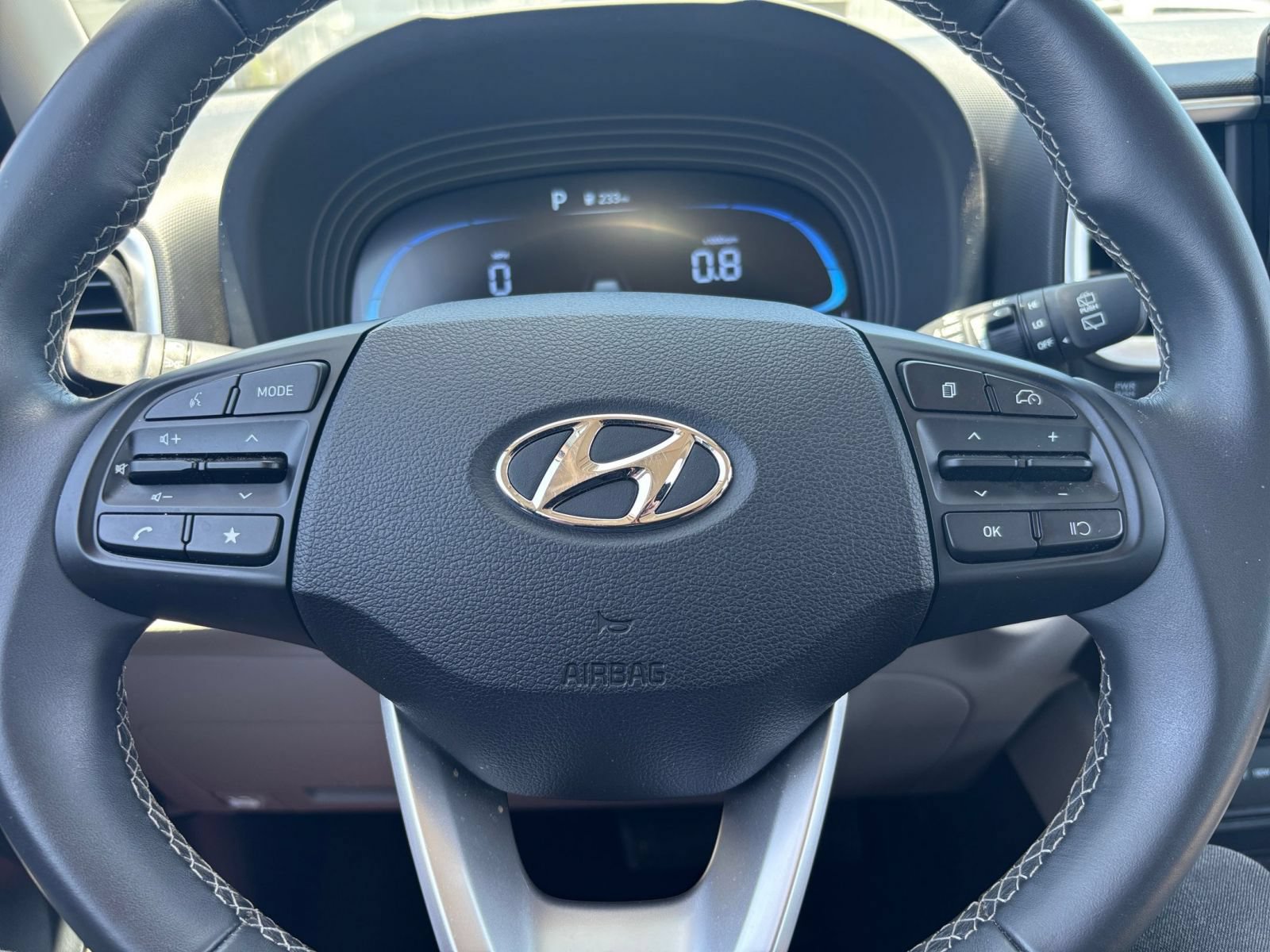 Used 2026 Hyundai Venue SEL FWD image 27