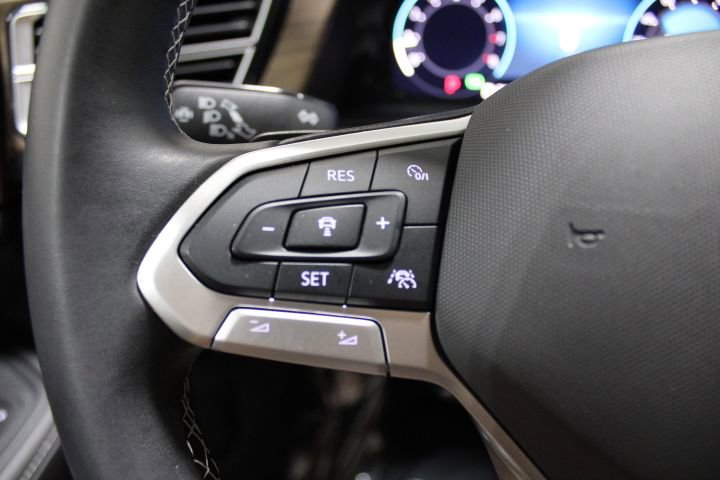 Used 2024 Volkswagen Atlas SE image 27