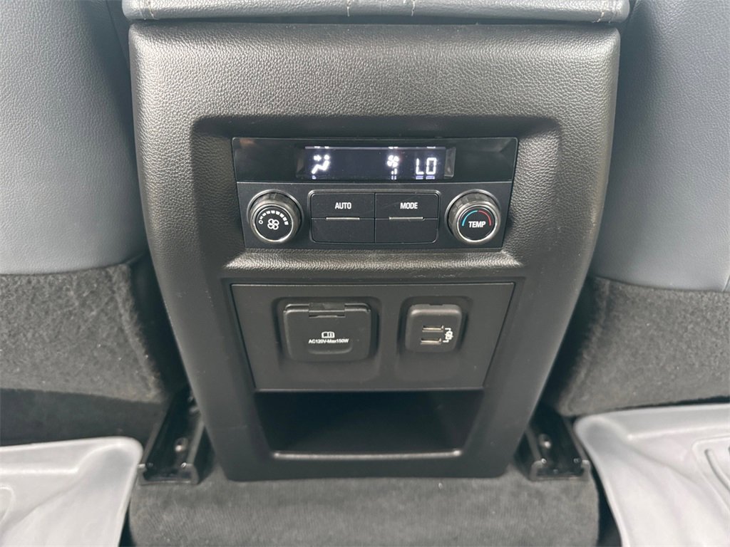 Used 2021 Chevrolet Traverse LT w/ LT Premium Package image 30