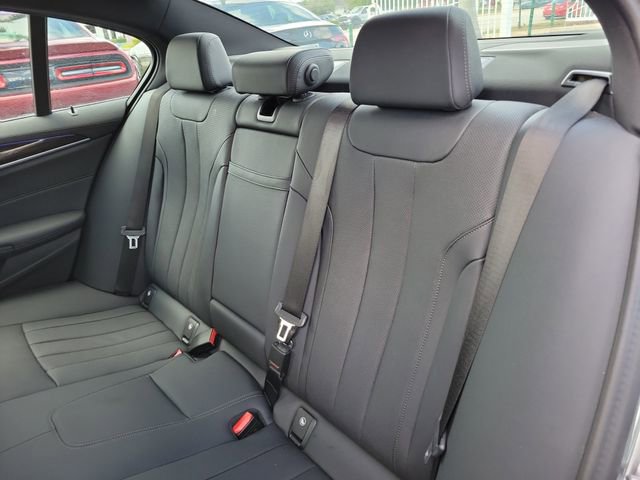 Used 2023 BMW 540i w/ Premium Package image 12