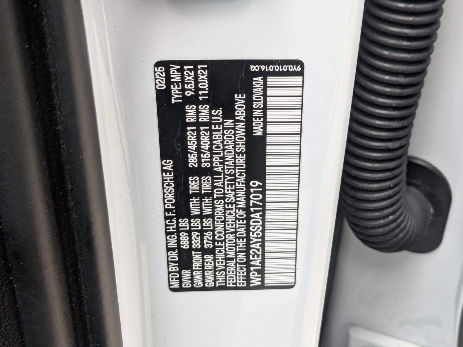 Certified 2025 Porsche Cayenne E-Hybrid image 28