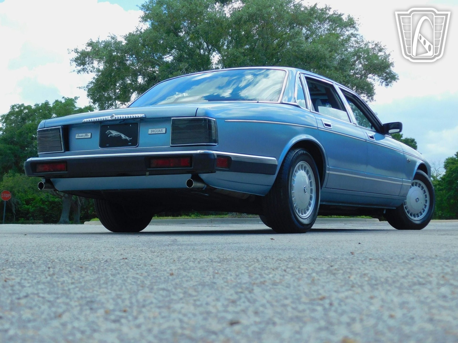 Used 1991 Jaguar XJ Vanden Plas image 13