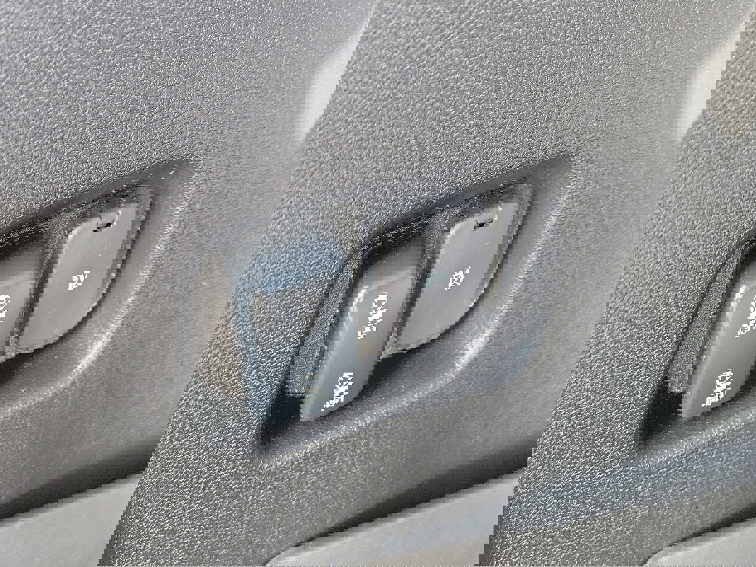 Used 2024 Ford Edge SEL w/ Convenience Package image 9