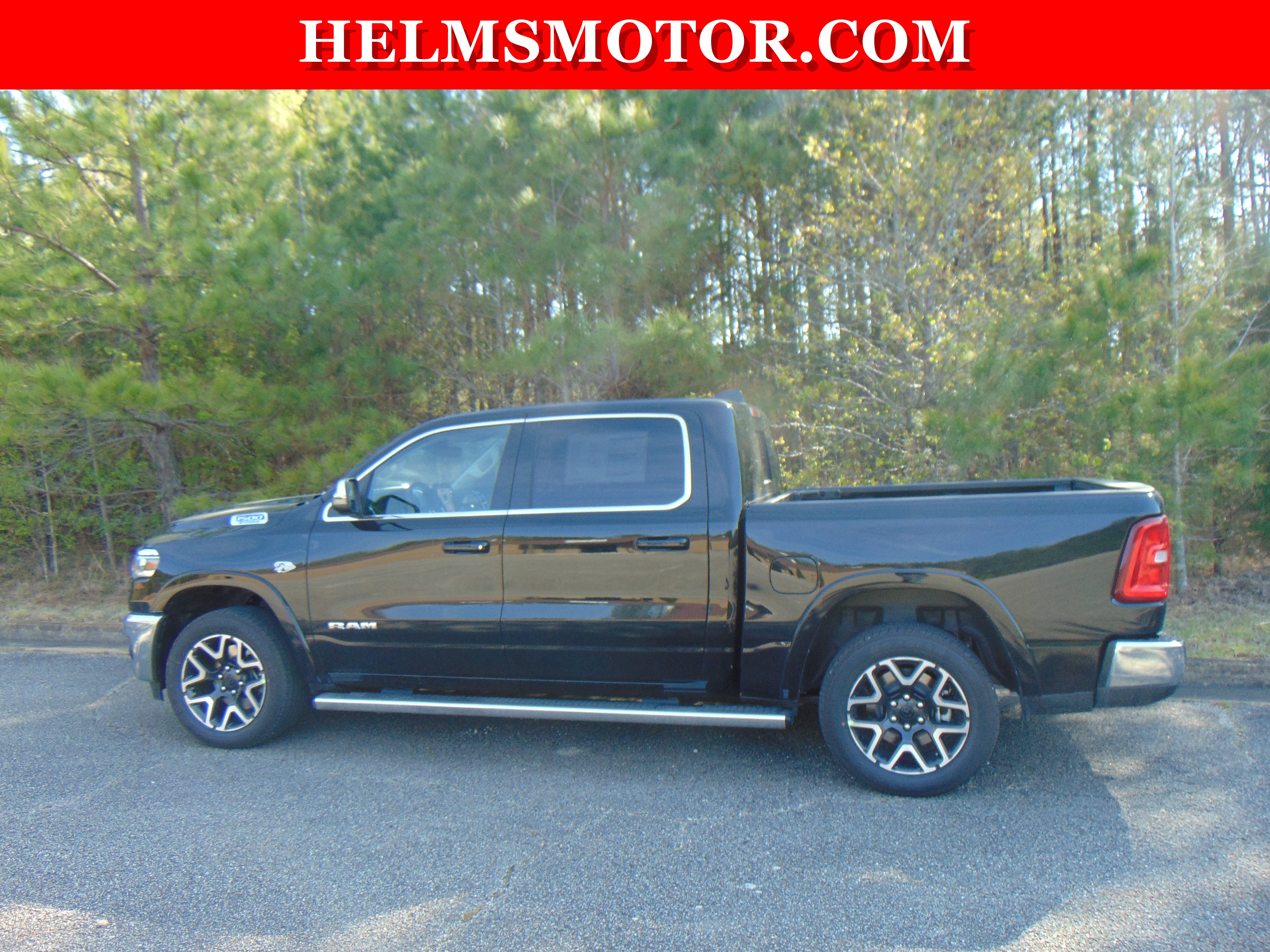 New 2026 RAM 1500 Laramie AWD/4WD image 8