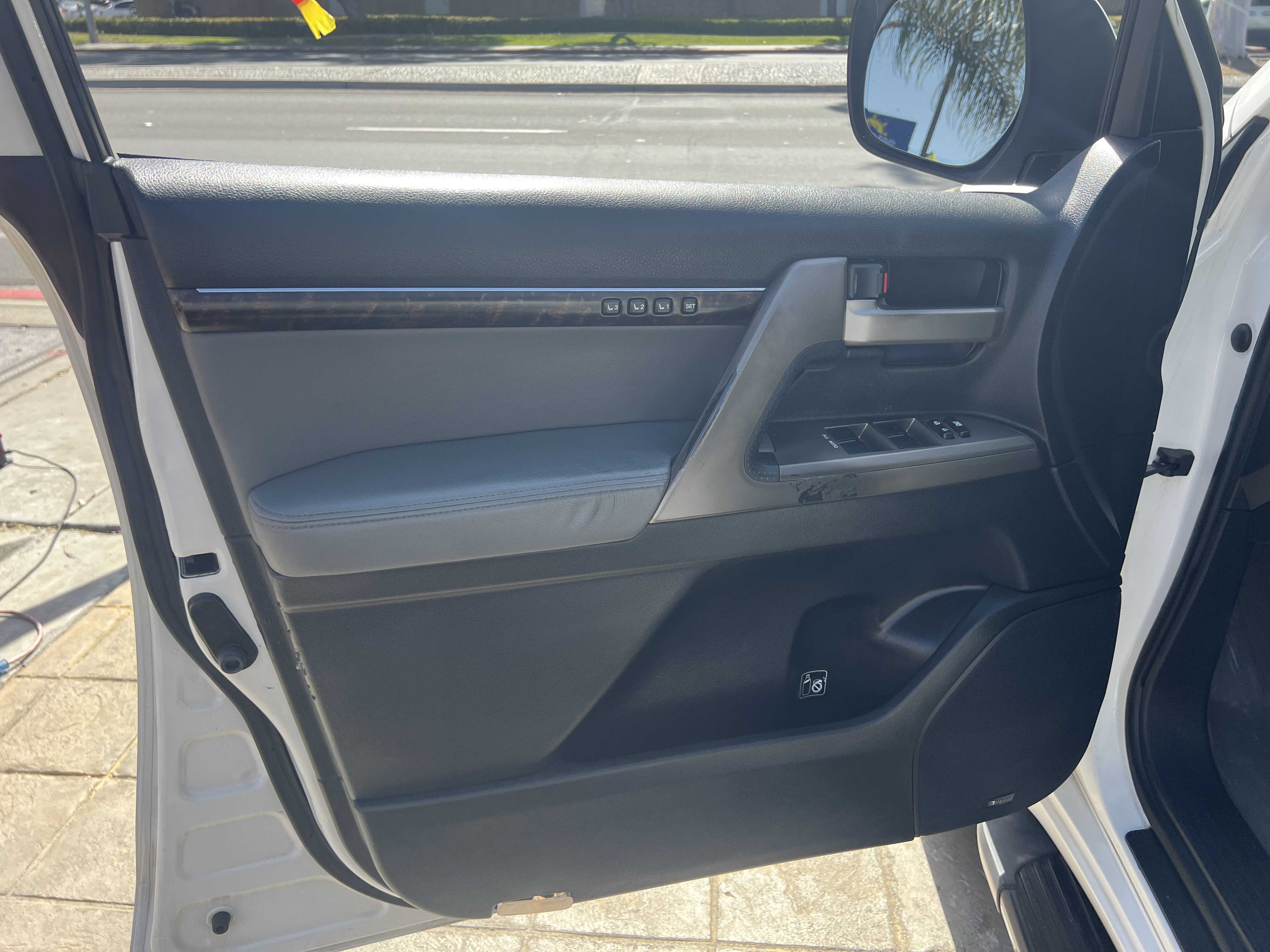 Used 2008 Toyota Land Cruiser AWD/4WD image 10