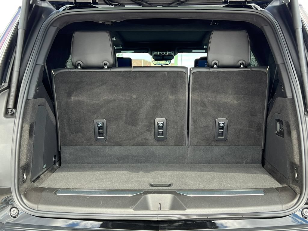 Certified 2025 Cadillac Escalade Sport Platinum w/ LPO, Floor Liner Package AWD/4WD image 46