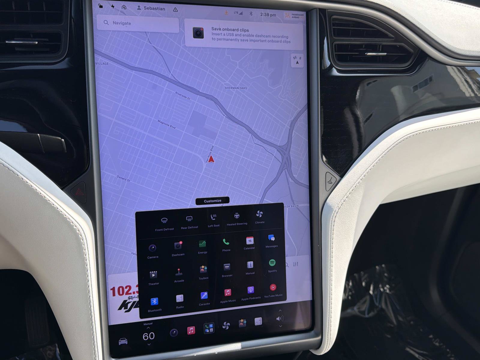 Used 2020 Tesla Model X Long Range AWD/4WD image 27