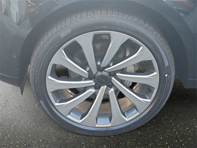 New 2026 Land Rover Range Rover Long Wheelbase SE image 19