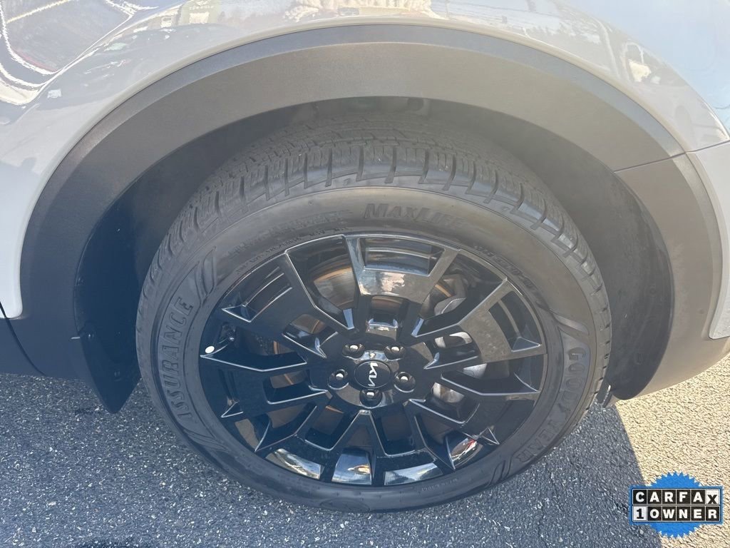 Used 2022 Kia Telluride SX w/ SX Prestige Package image 9