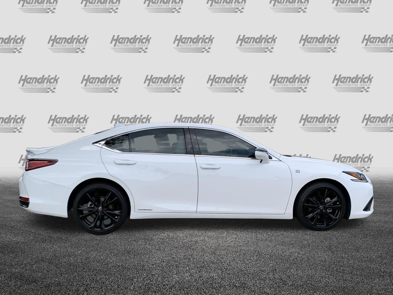 Used 2022 Lexus ES 300h F Sport w/ Accessory Package 2 FWD image 11