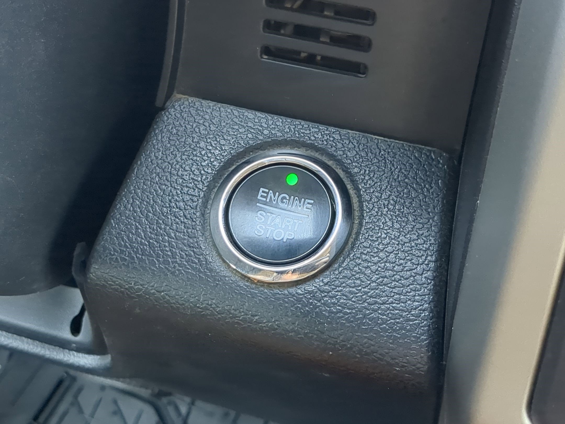 Used 2020 Ford F150 Lariat w/ FX4 Off-Road Package image 21