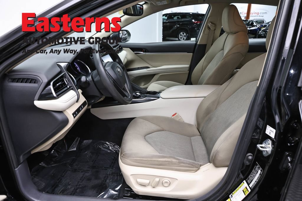Used 2019 Toyota Camry LE w/ Convenience Package FWD image 14