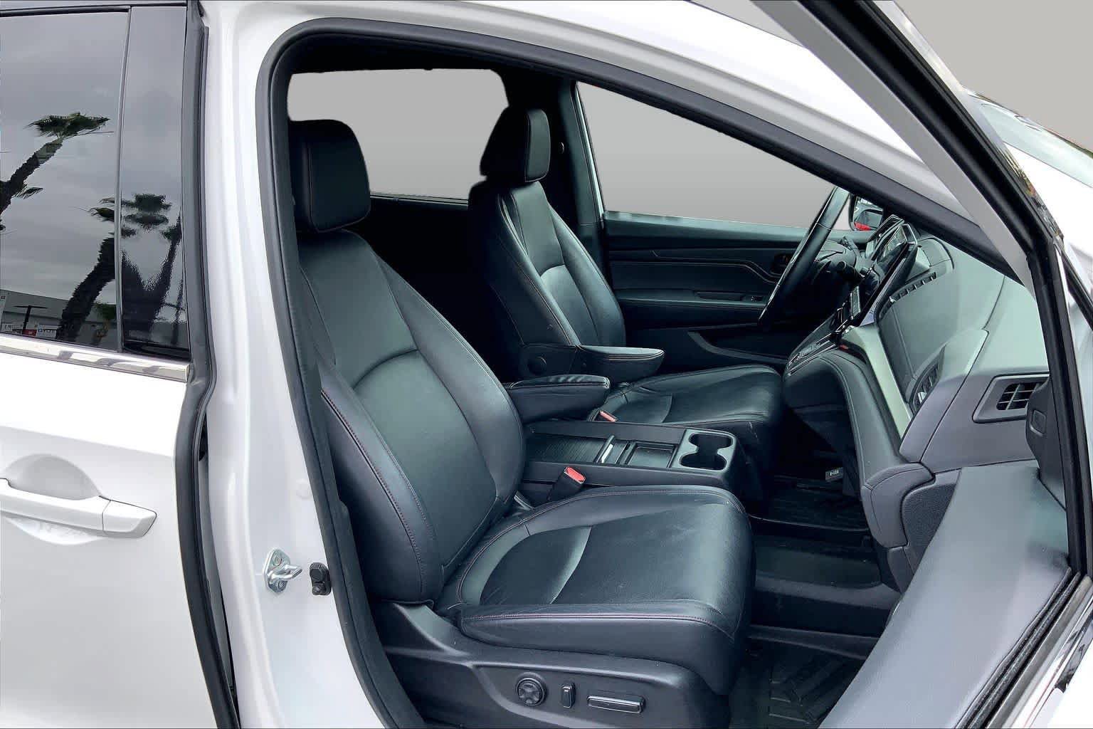 Used 2024 Honda Odyssey Sport image 8