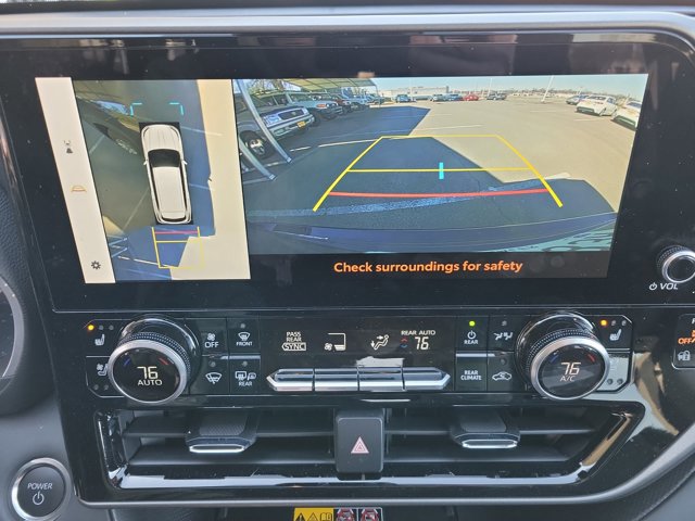 Used 2026 Toyota Highlander Limited image 17