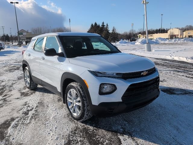 Used 2023 Chevrolet TrailBlazer LS FWD image 12
