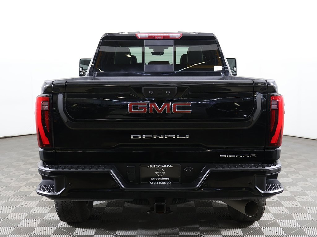 Used 2024 GMC Sierra 3500 Denali Ultimate image 17