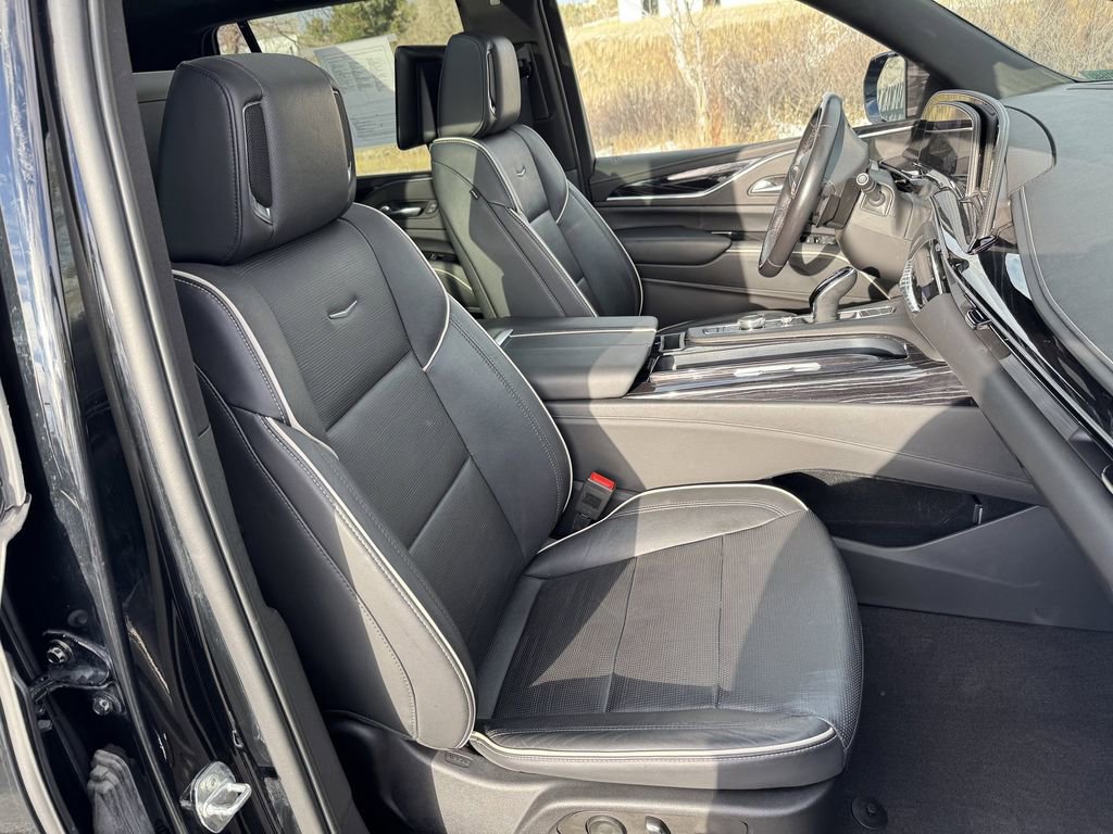 Used 2023 Cadillac Escalade Sport AWD/4WD image 31