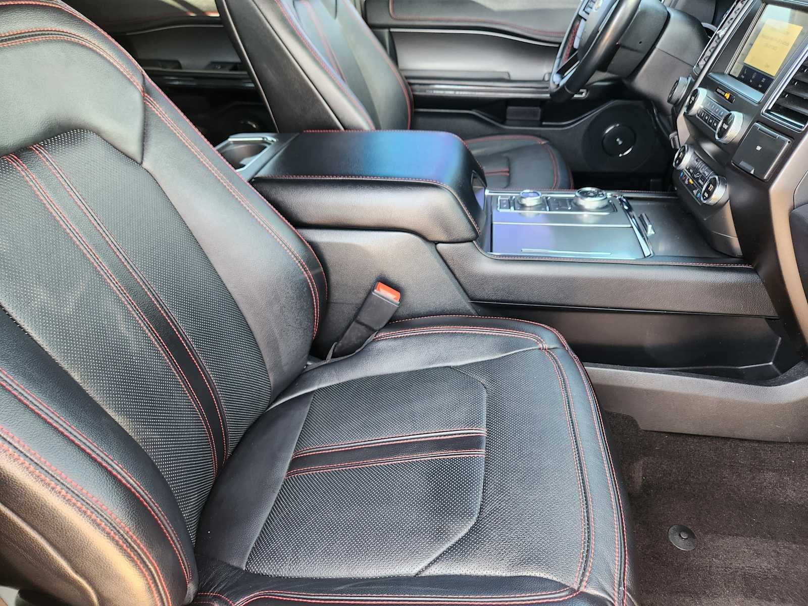 Used 2020 Ford Expedition Limited w/ Equipment Group 303A AWD/4WD image 16