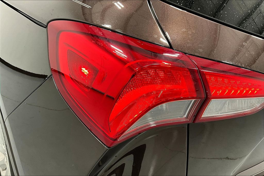 Used 2020 Buick Envision Essence image 38