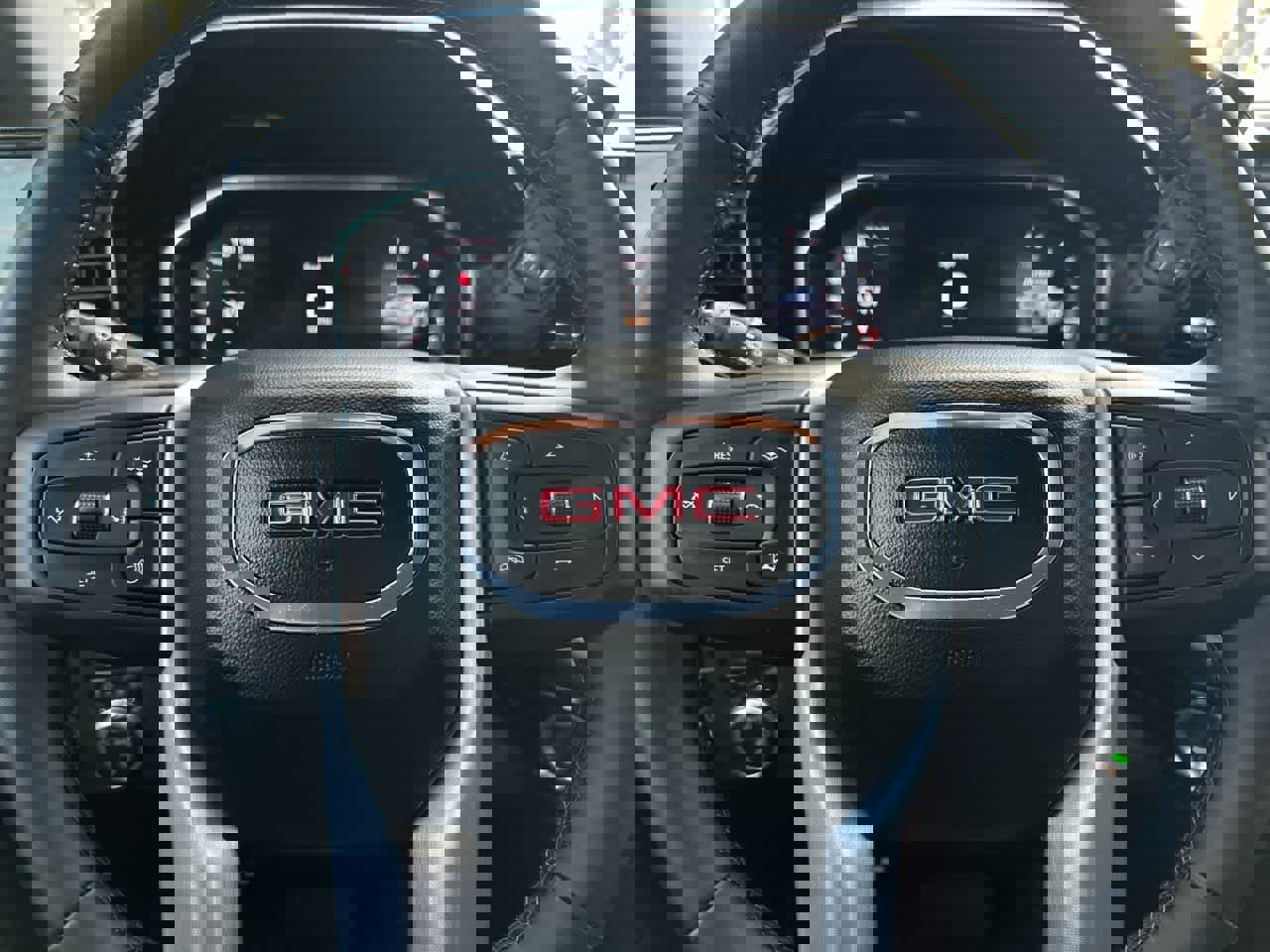 Used 2025 GMC Sierra 1500 SLE image 30