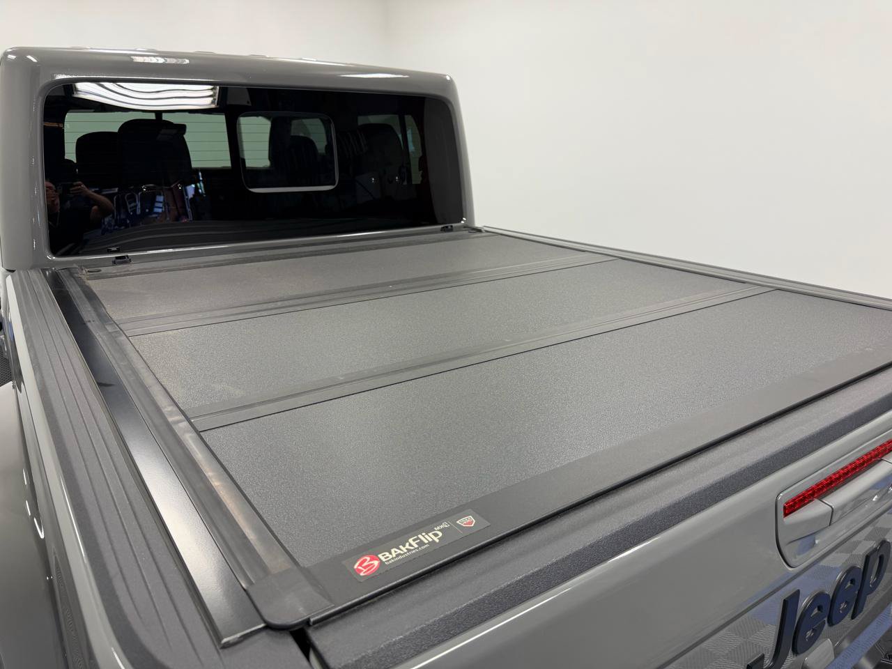 Used 2022 Jeep Gladiator Overland AWD/4WD image 30