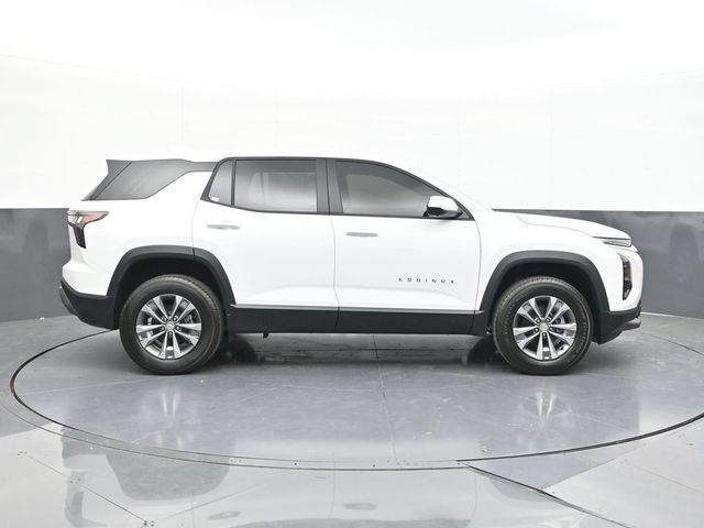 New 2026 Chevrolet Equinox LT w/ Safety and Technology Package FWD image 12