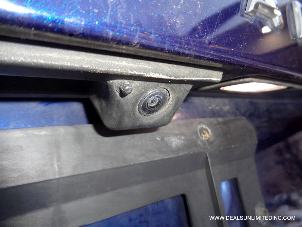 Used 2024 Volkswagen Tiguan SE image 19