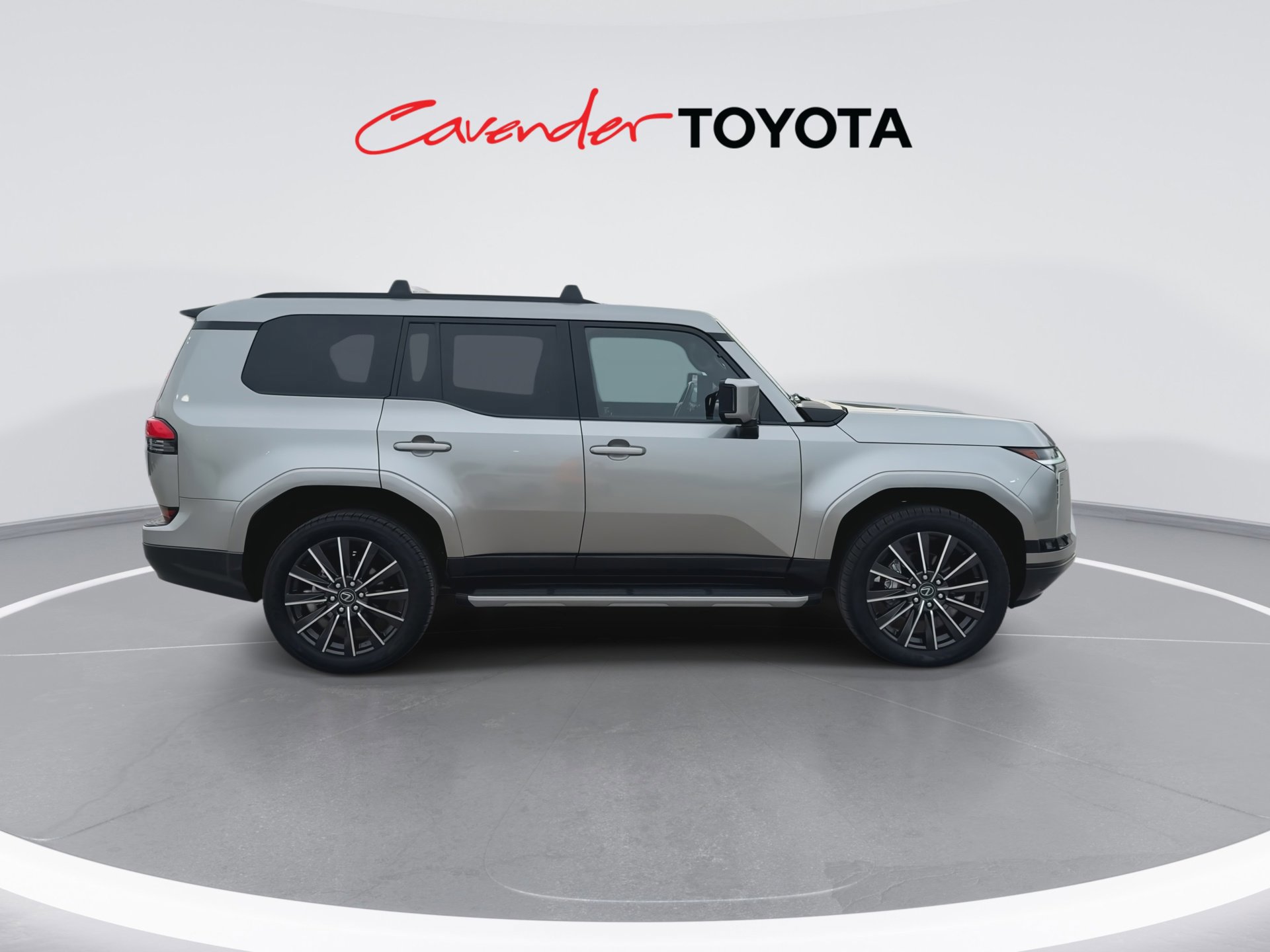 Used 2024 Lexus GX 550 w/ Cold Area Package AWD/4WD image 9