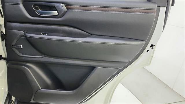 New 2026 Nissan Armada SL AWD/4WD image 35