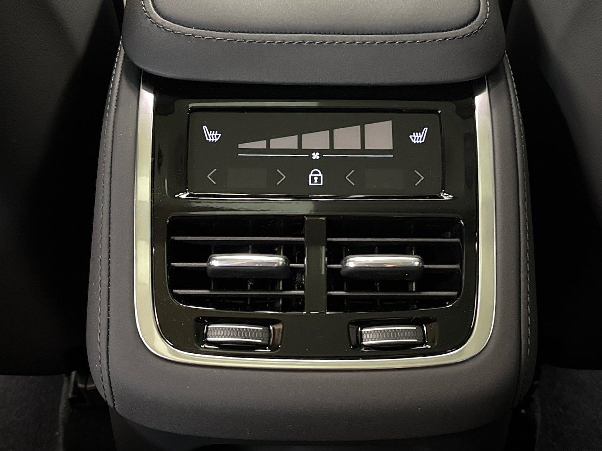 New 2026 Volvo XC90 T8 Ultra w/ Protection Package AWD/4WD image 37