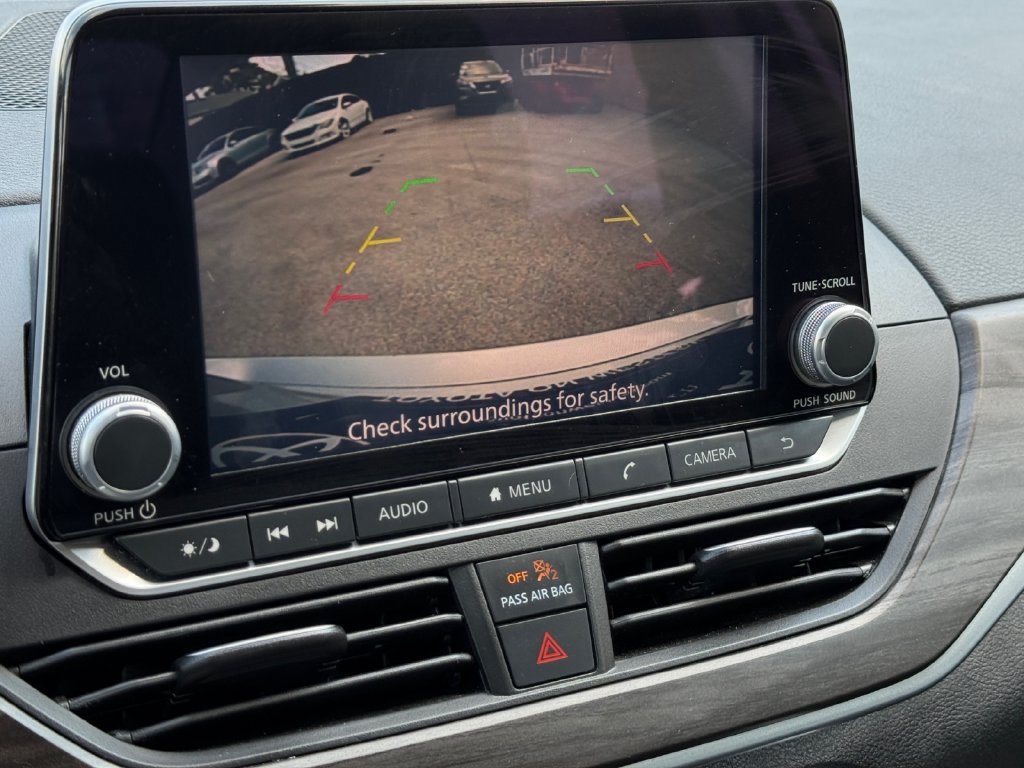 Used 2025 Nissan Altima 2.5 SV FWD image 34