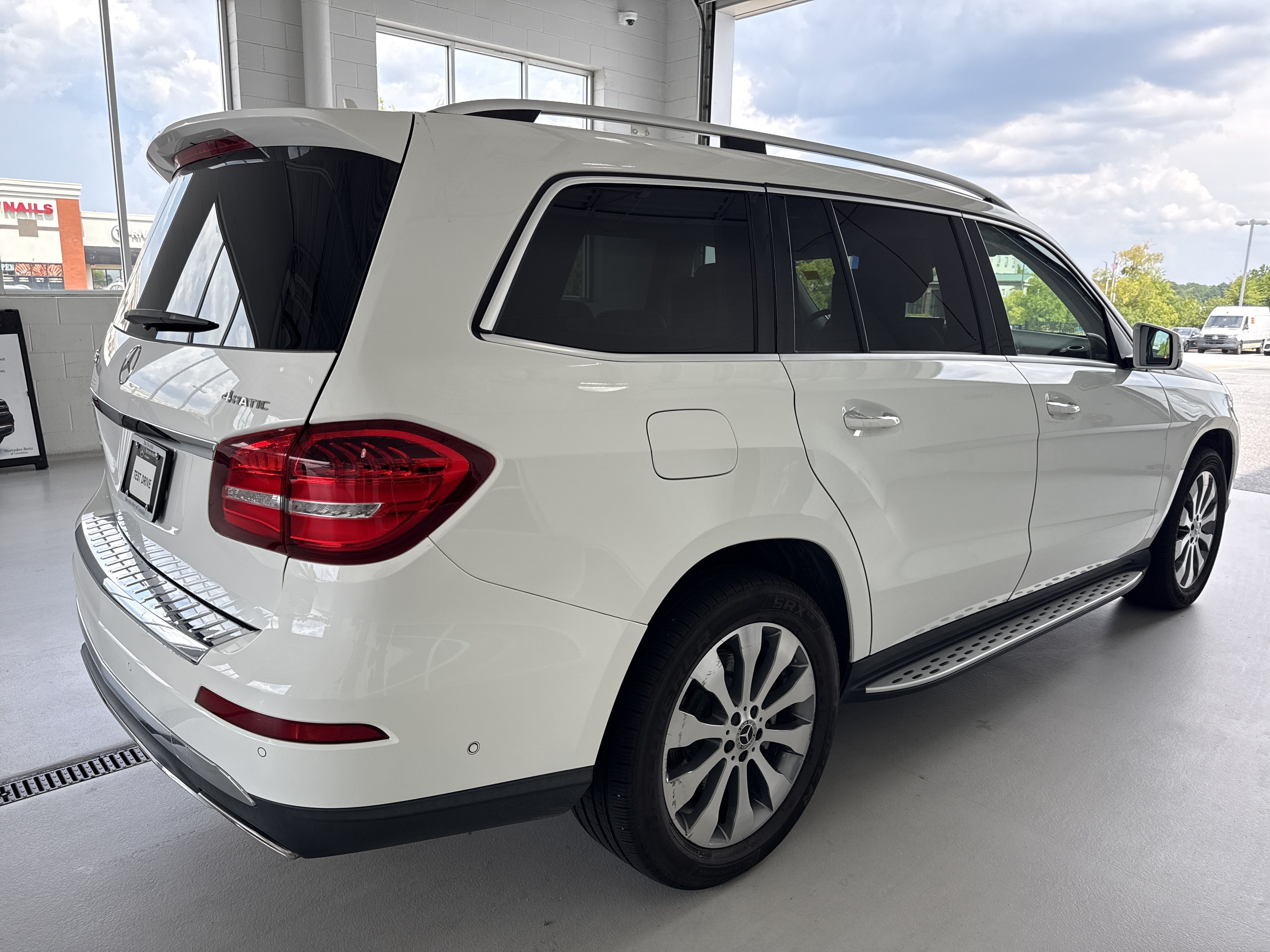 Used 2019 Mercedes-Benz GLS 450 4MATIC image 18
