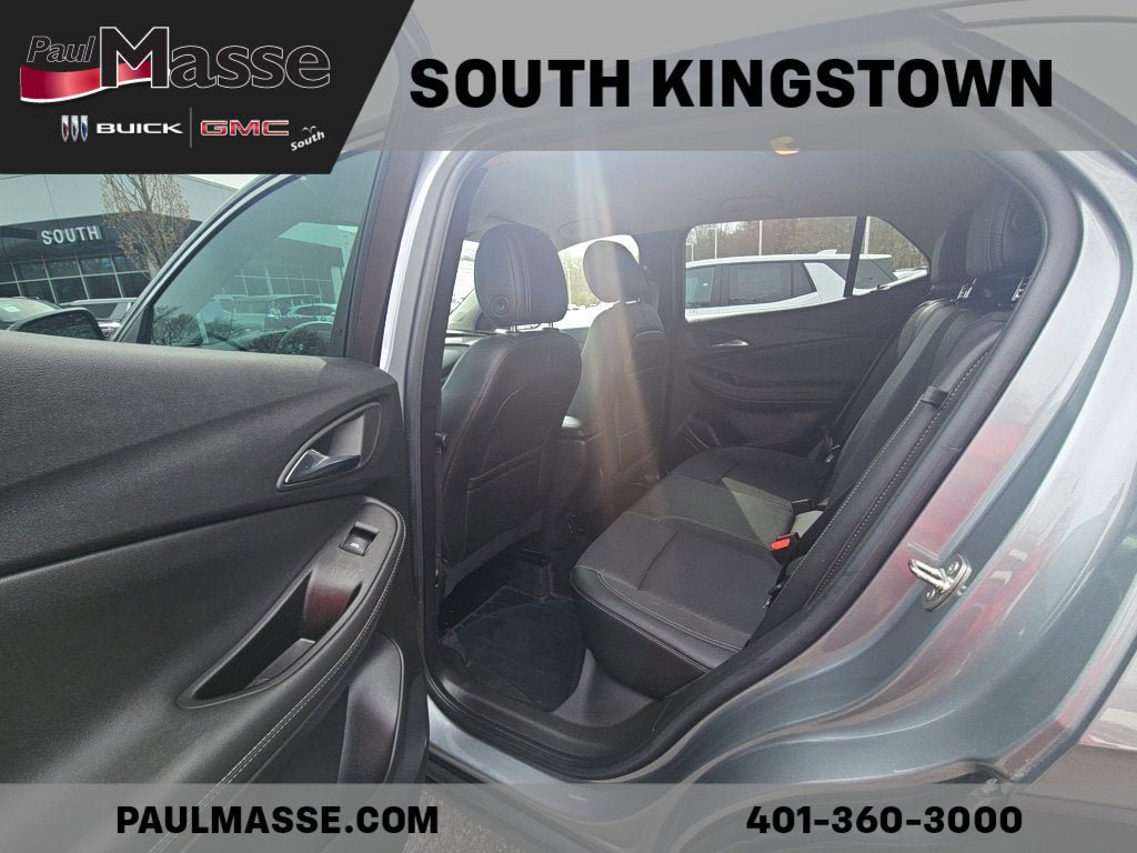 Used 2023 Buick Encore GX Preferred w/ Cold Weather Comfort Package AWD/4WD image 18