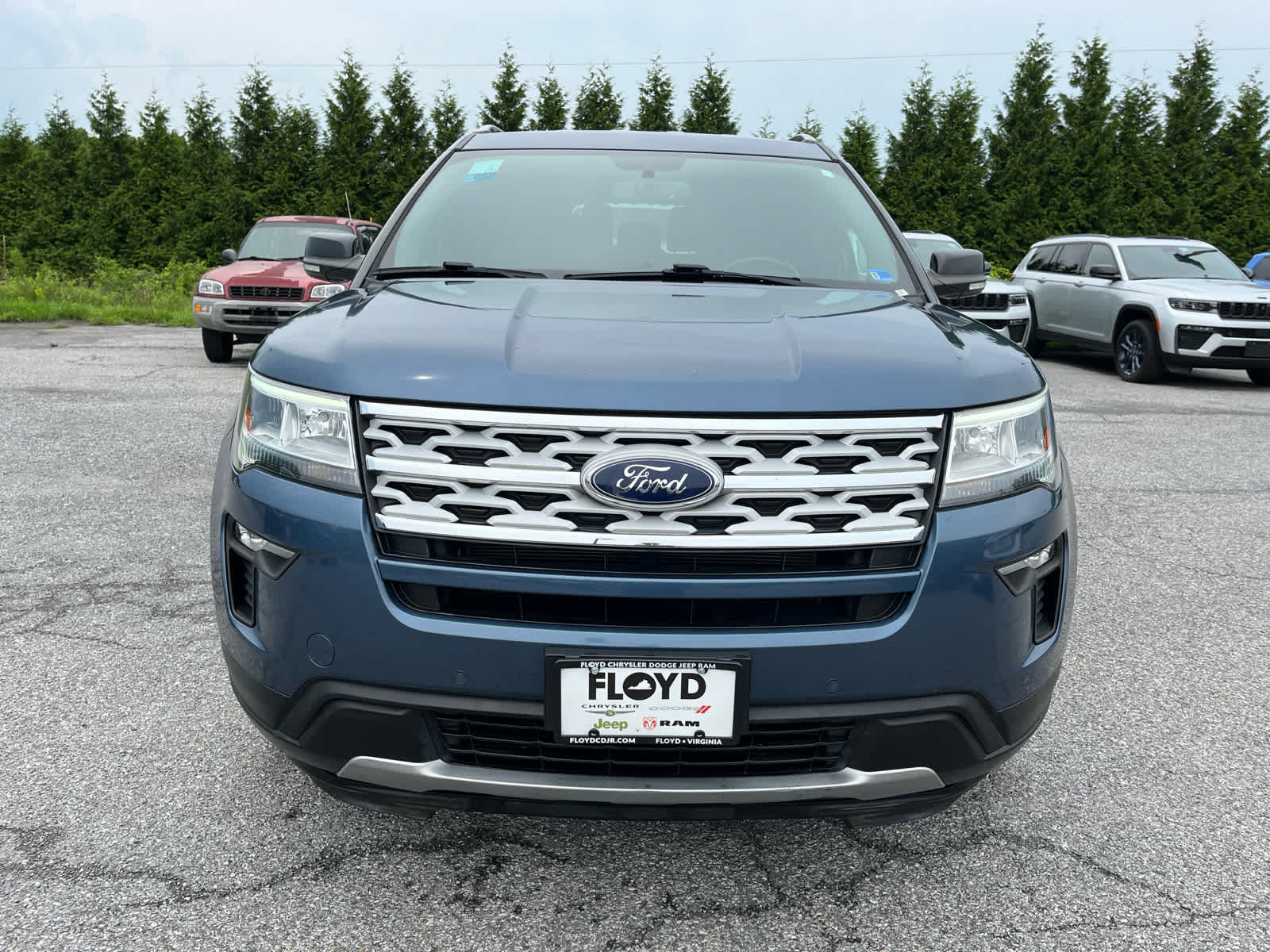 Used 2018 Ford Explorer XLT w/ Equipment Group 201A AWD/4WD image 8
