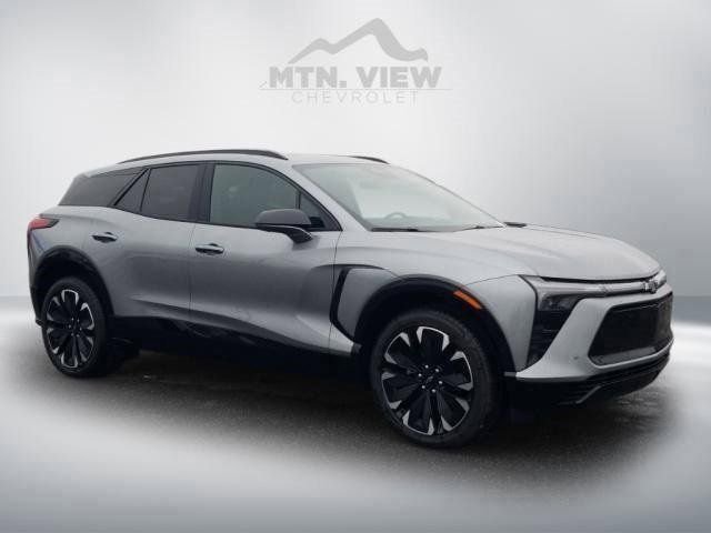 New 2025 Chevrolet Blazer EV RS w/ Super Cruise Package AWD/4WD image 2