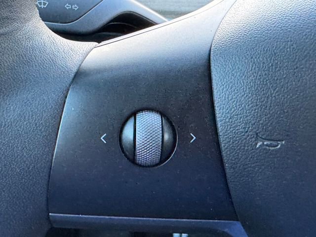 Used 2021 Tesla Model Y Performance image 19