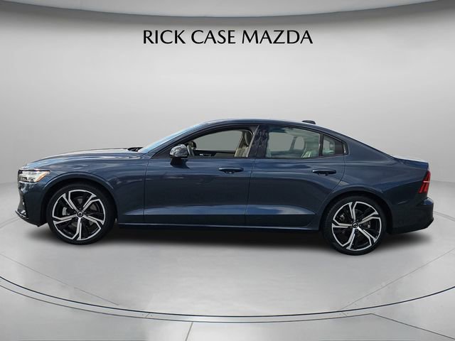 Used 2024 Volvo S60 B5 Core image 3