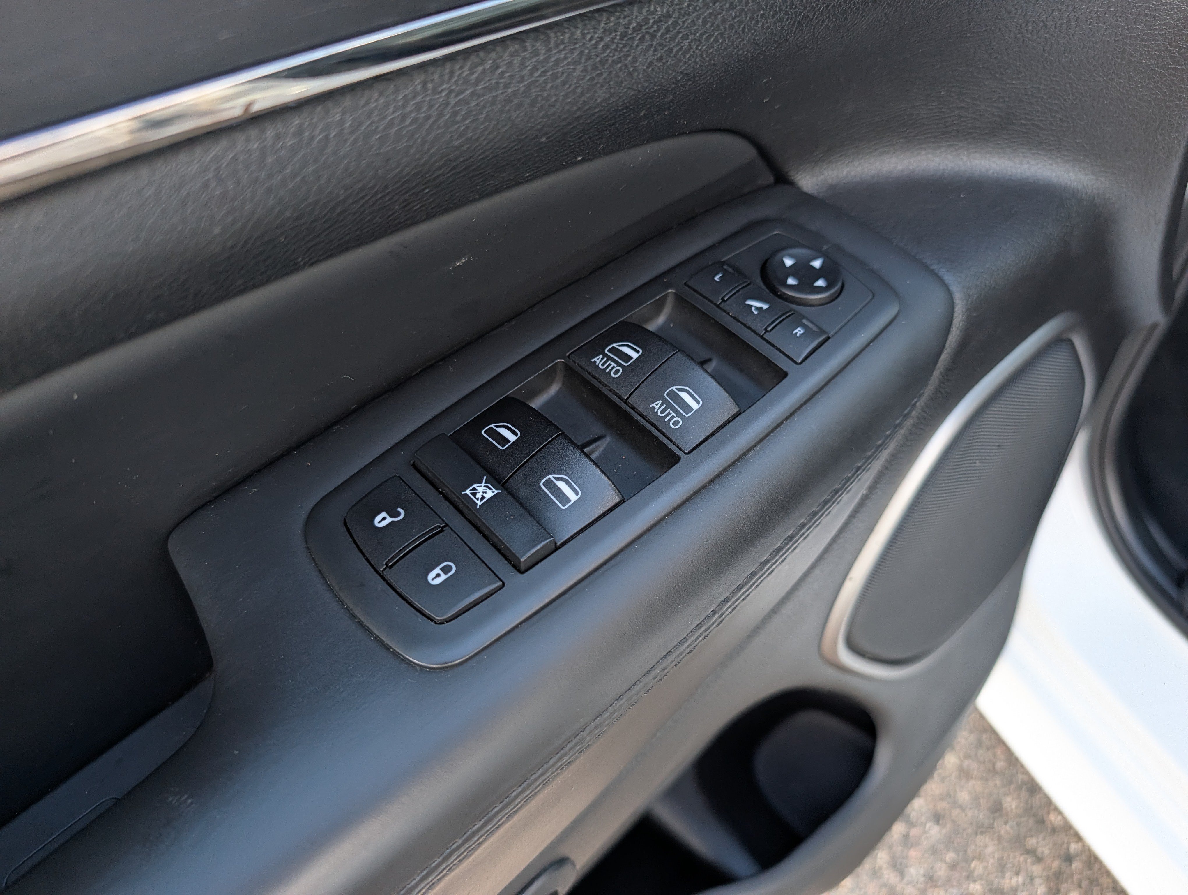 Used 2021 Jeep Grand Cherokee High Altitude AWD/4WD image 25