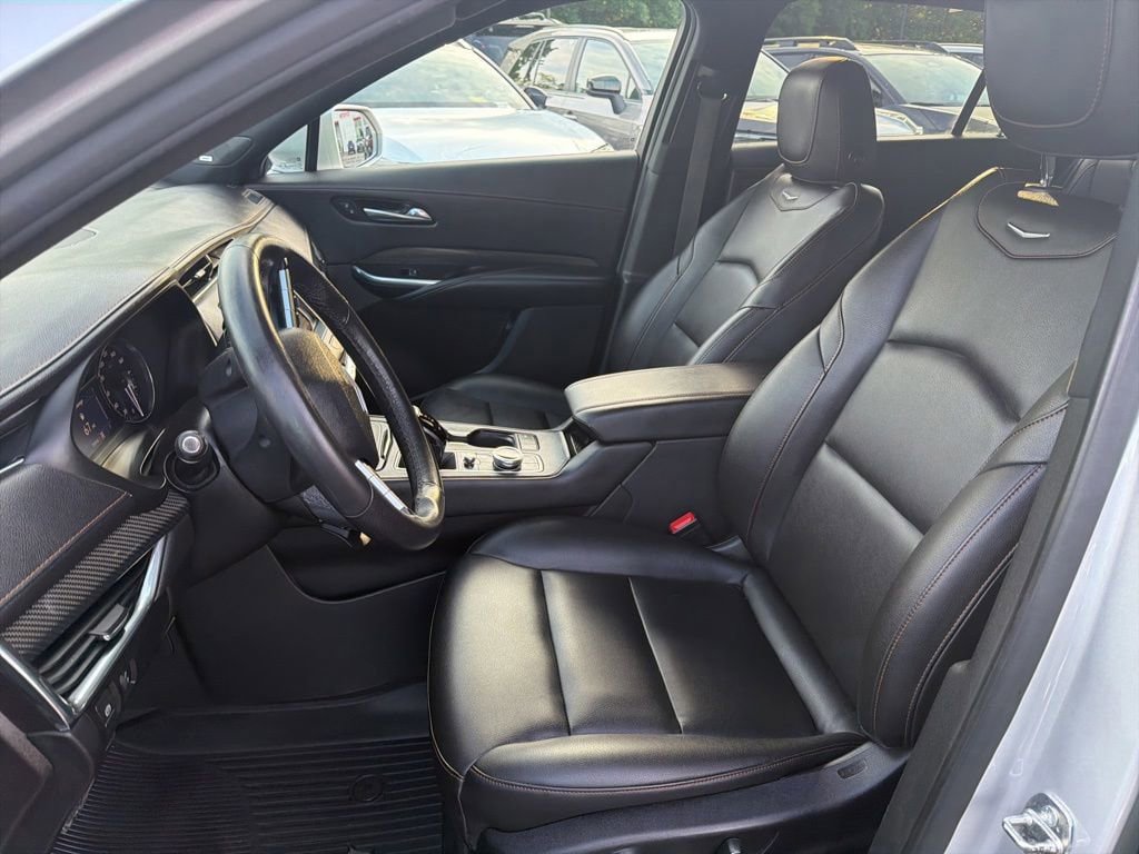 Used 2020 Cadillac XT4 Sport w/ Driver Awareness Package AWD/4WD image 24