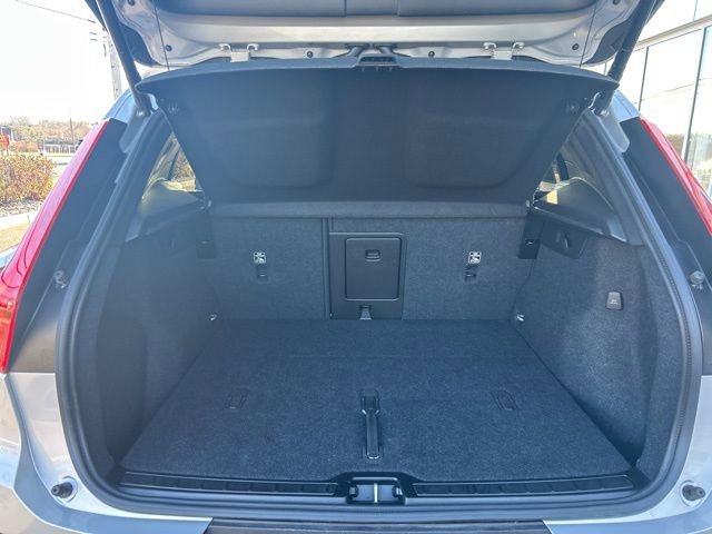 Certified 2025 Volvo XC40 B5 Plus image 11