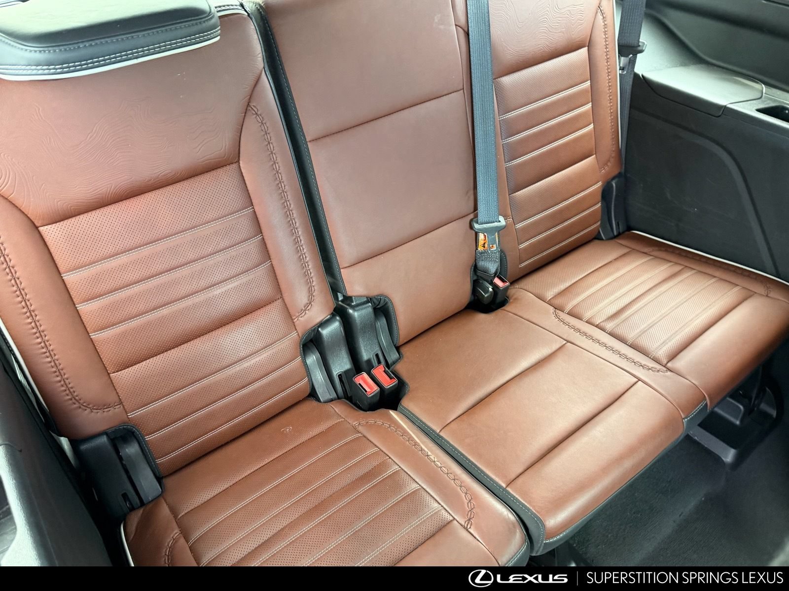 Used 2023 GMC Yukon Denali Ultimate AWD/4WD image 18