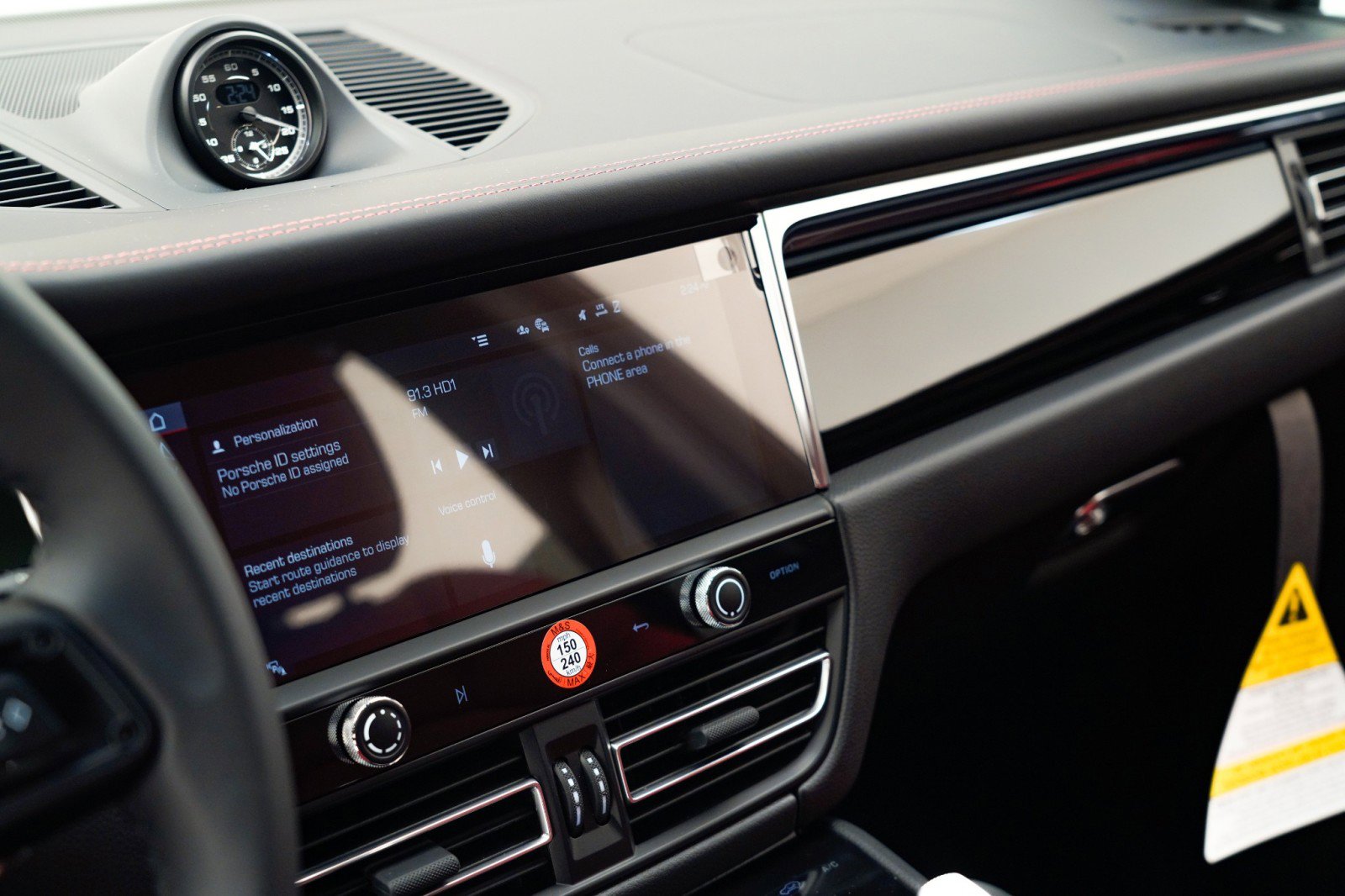 New 2026 Porsche Macan image 28