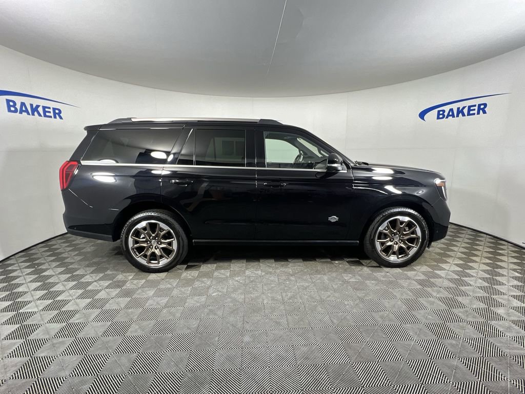 Used 2025 Ford Expedition King Ranch image 10