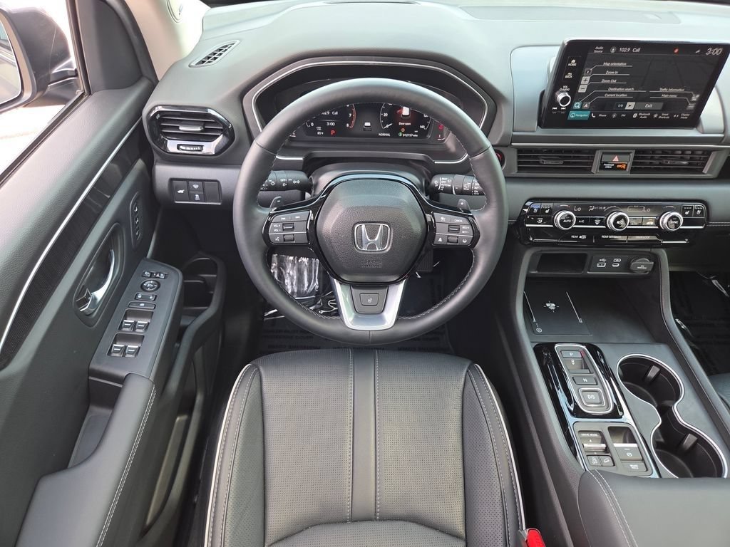 Used 2025 Honda Pilot Elite image 5