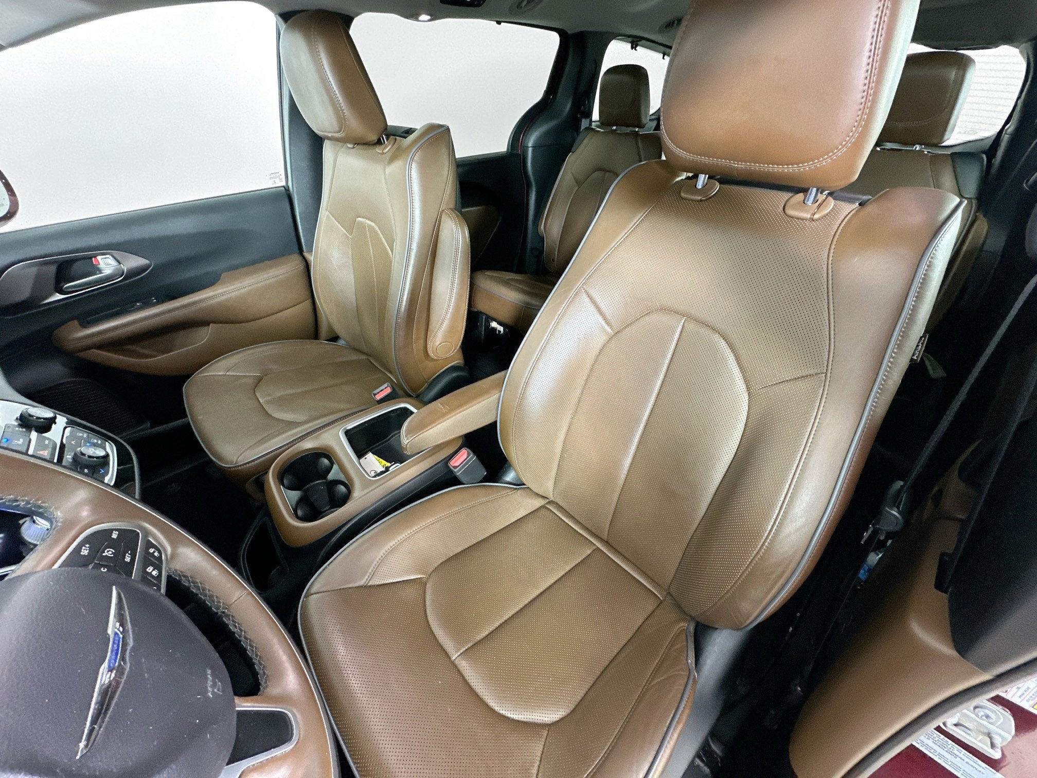 Used 2017 Chrysler Pacifica Limited FWD image 26