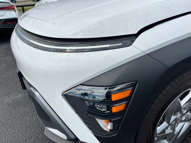 New 2026 Hyundai Kona SE FWD image 13