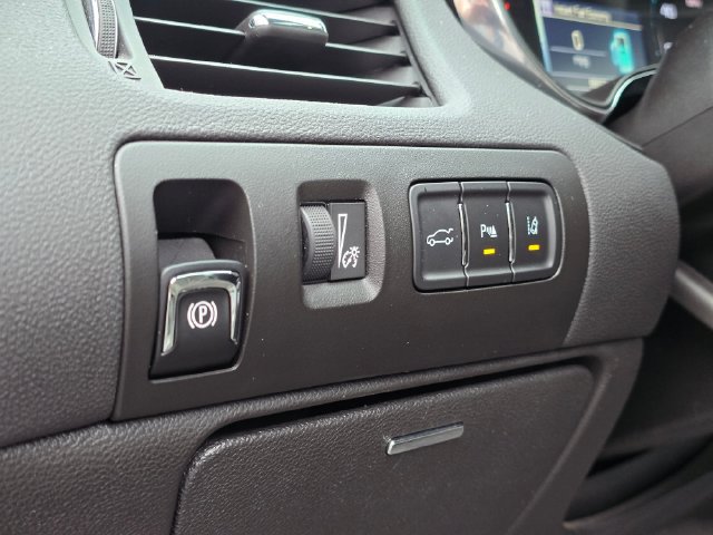 Used 2015 Chevrolet Impala LT w/ Convenience Package FWD image 24