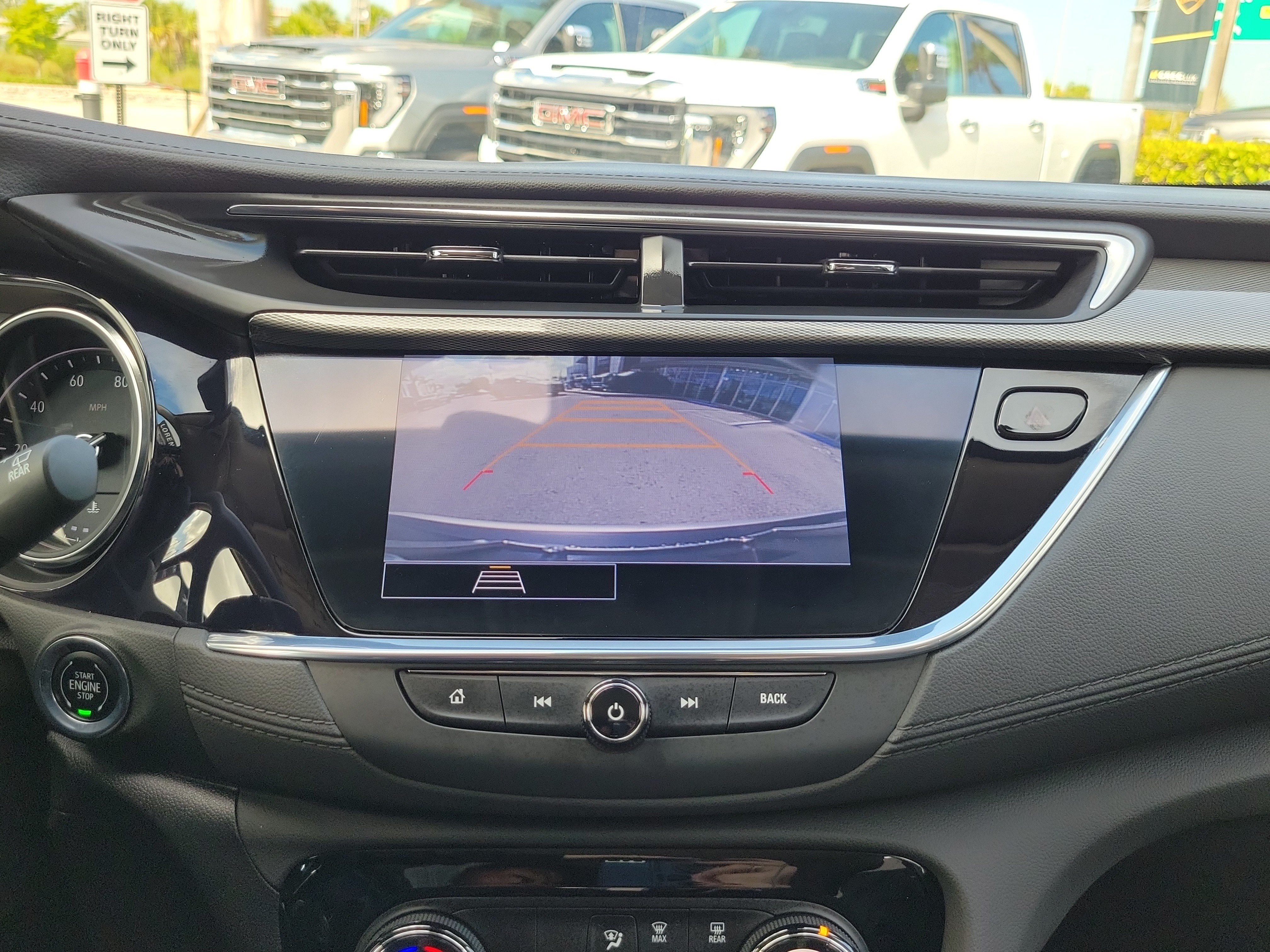 Used 2023 Buick Encore GX Preferred w/ Cold Weather Comfort Package FWD image 10